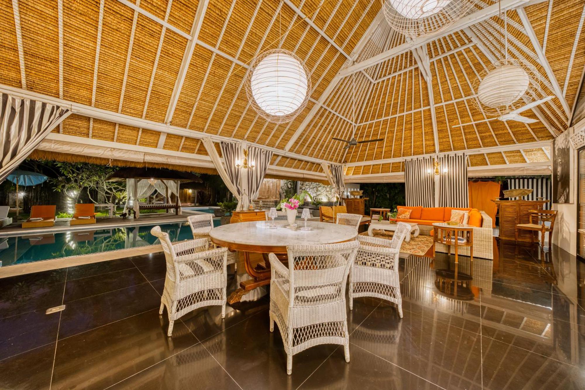 Villa Kalis, 10 Bedroom Family And Group Villa Seminyak Esterno foto
