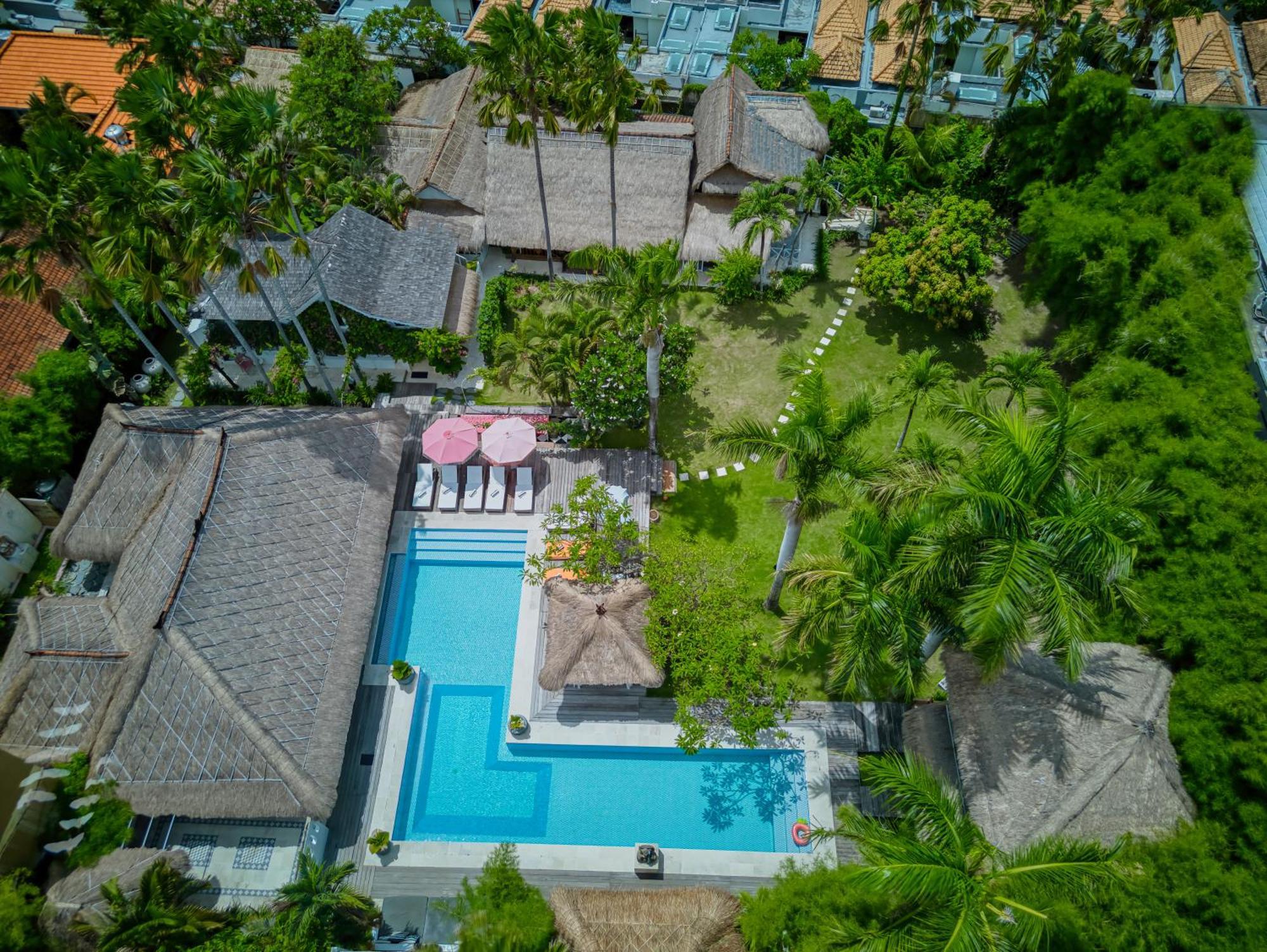 Villa Kalis, 10 Bedroom Family And Group Villa Seminyak Esterno foto