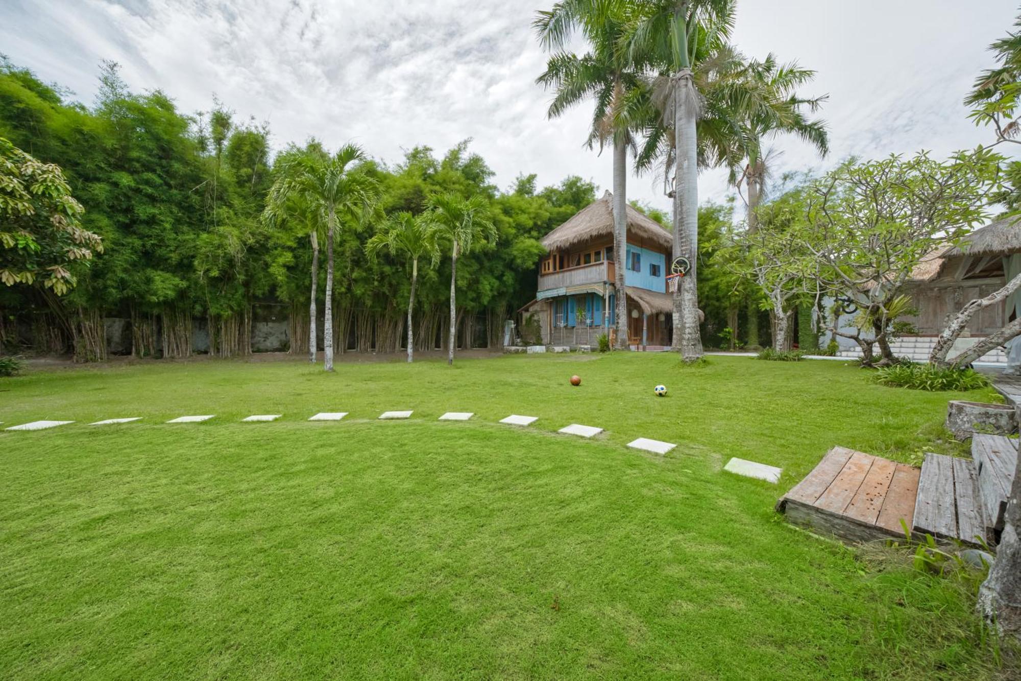 Villa Kalis, 10 Bedroom Family And Group Villa Seminyak Esterno foto