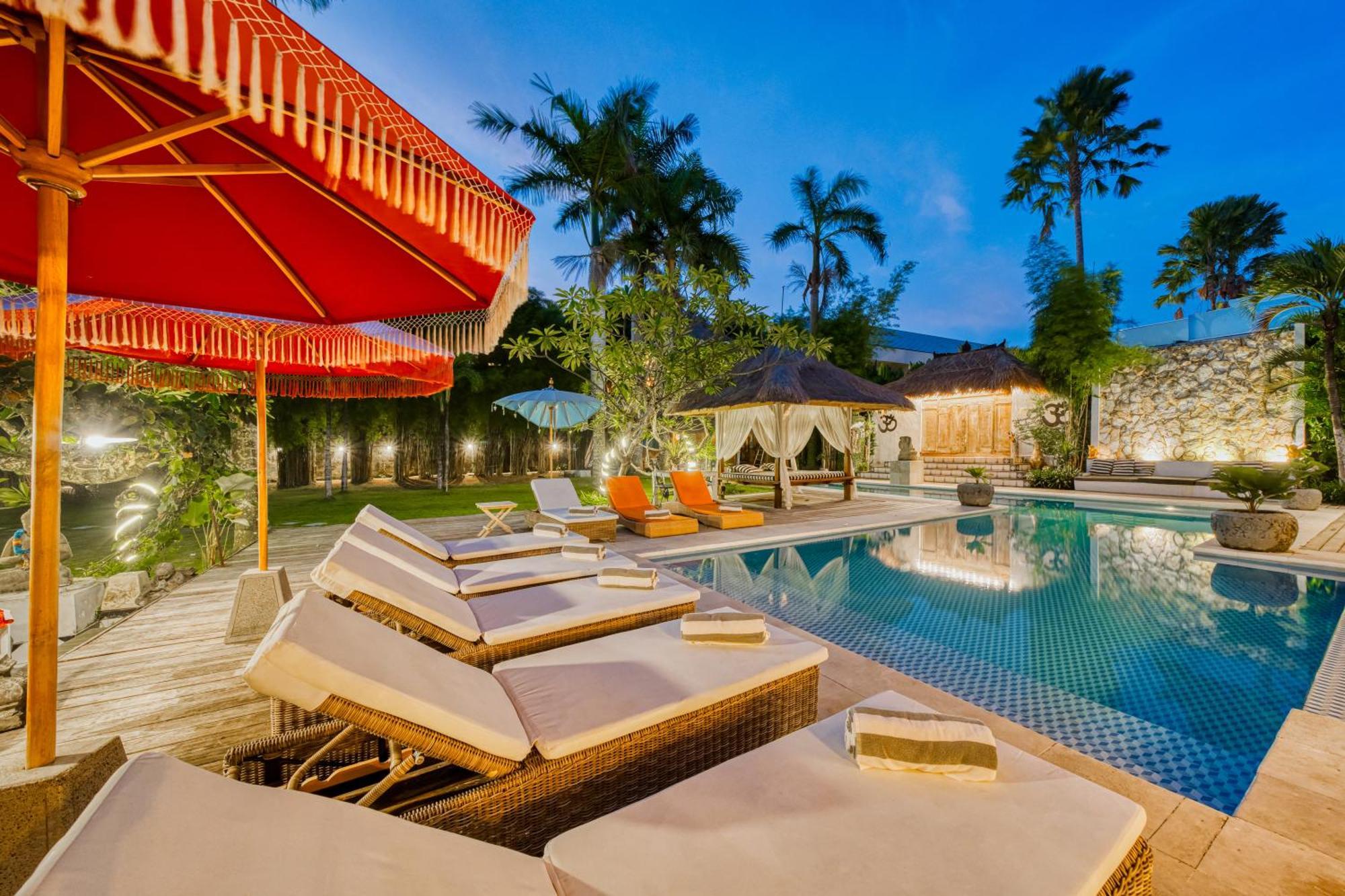 Villa Kalis, 10 Bedroom Family And Group Villa Seminyak Esterno foto