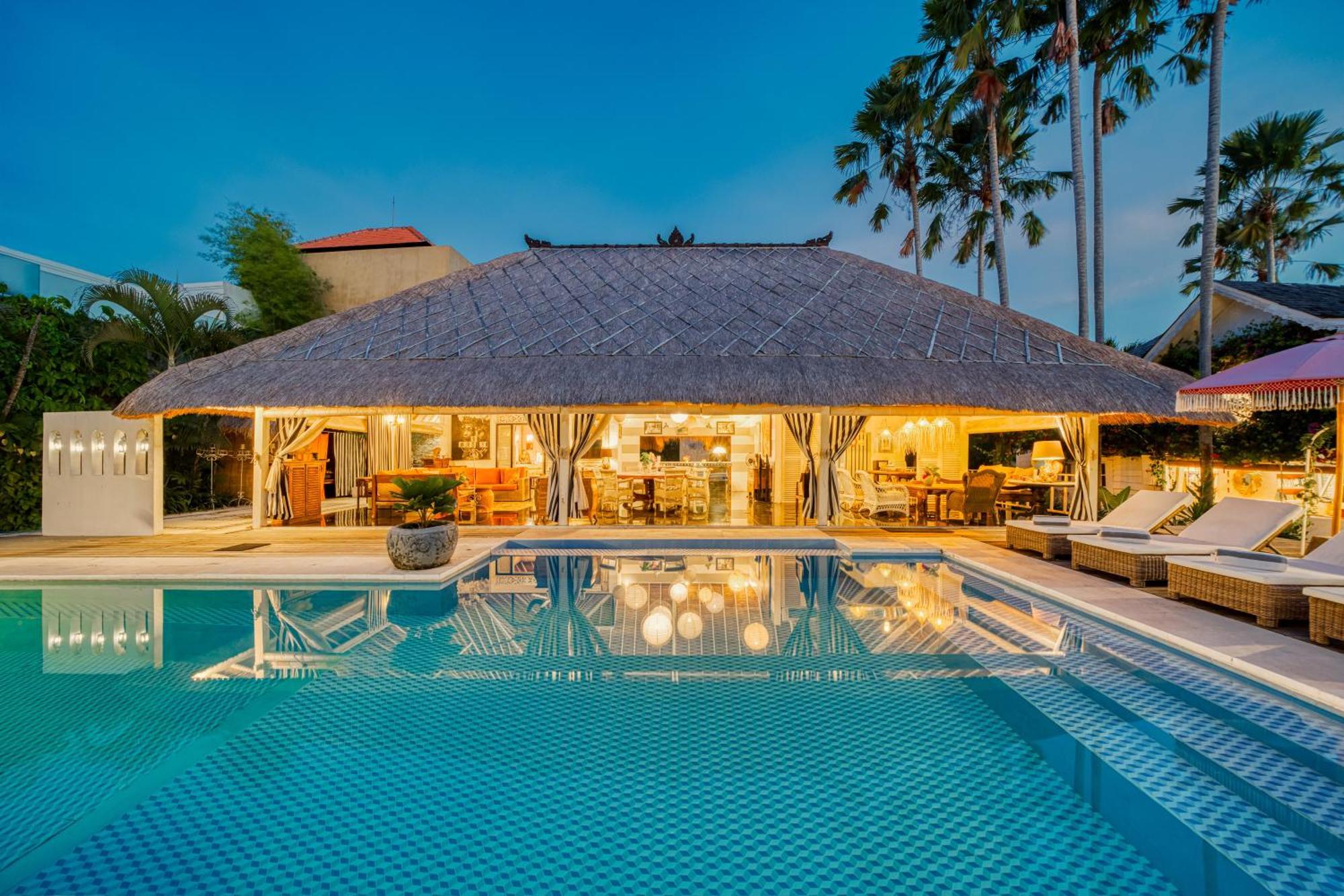 Villa Kalis, 10 Bedroom Family And Group Villa Seminyak Esterno foto
