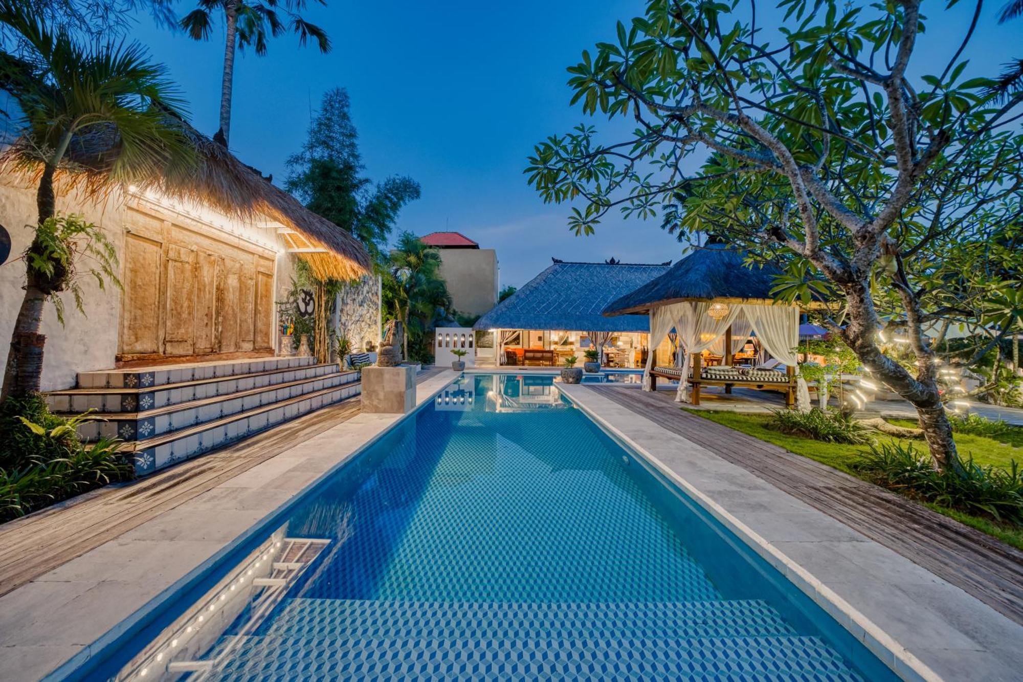 Villa Kalis, 10 Bedroom Family And Group Villa Seminyak Esterno foto