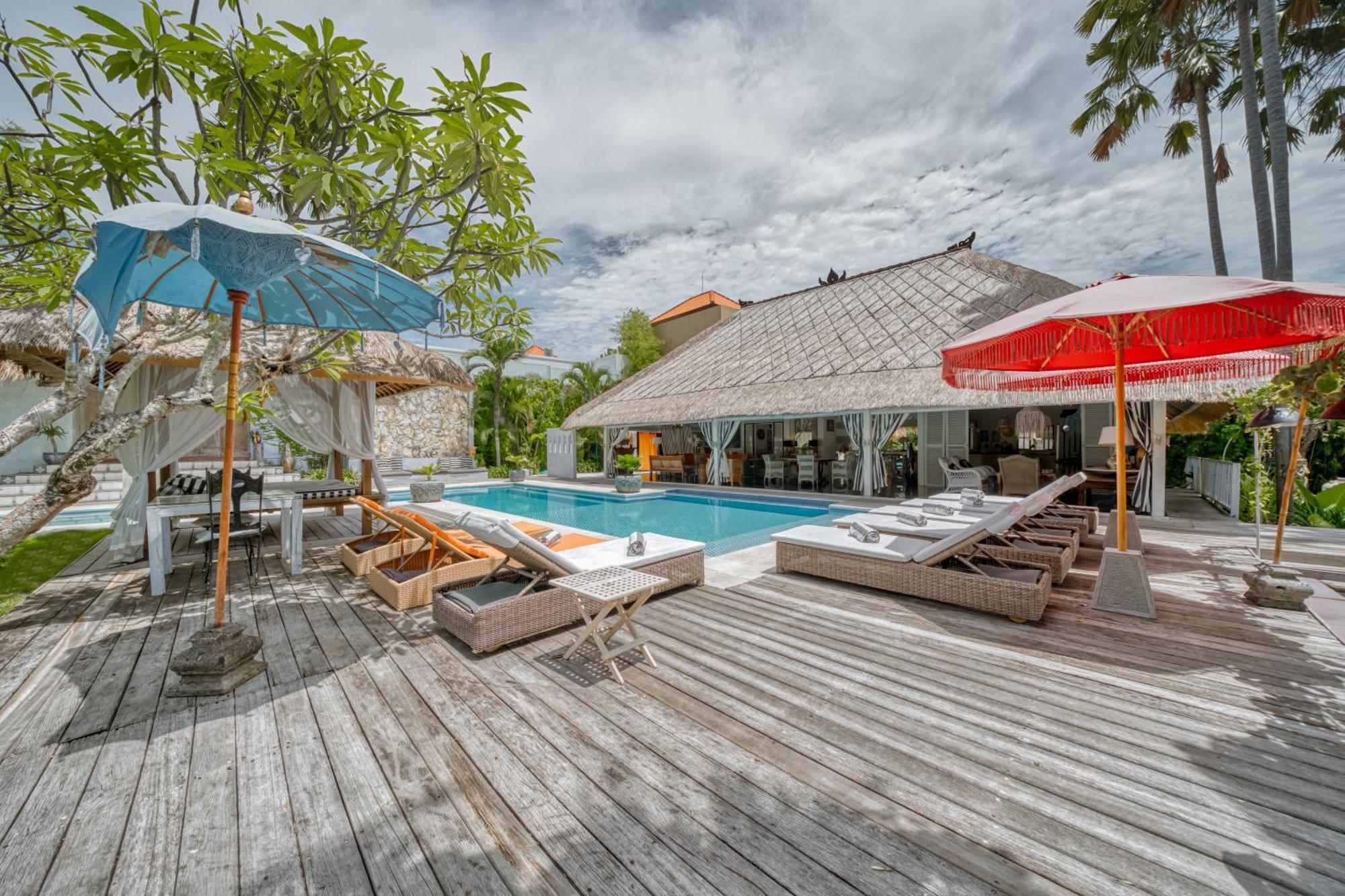 Villa Kalis, 10 Bedroom Family And Group Villa Seminyak Esterno foto